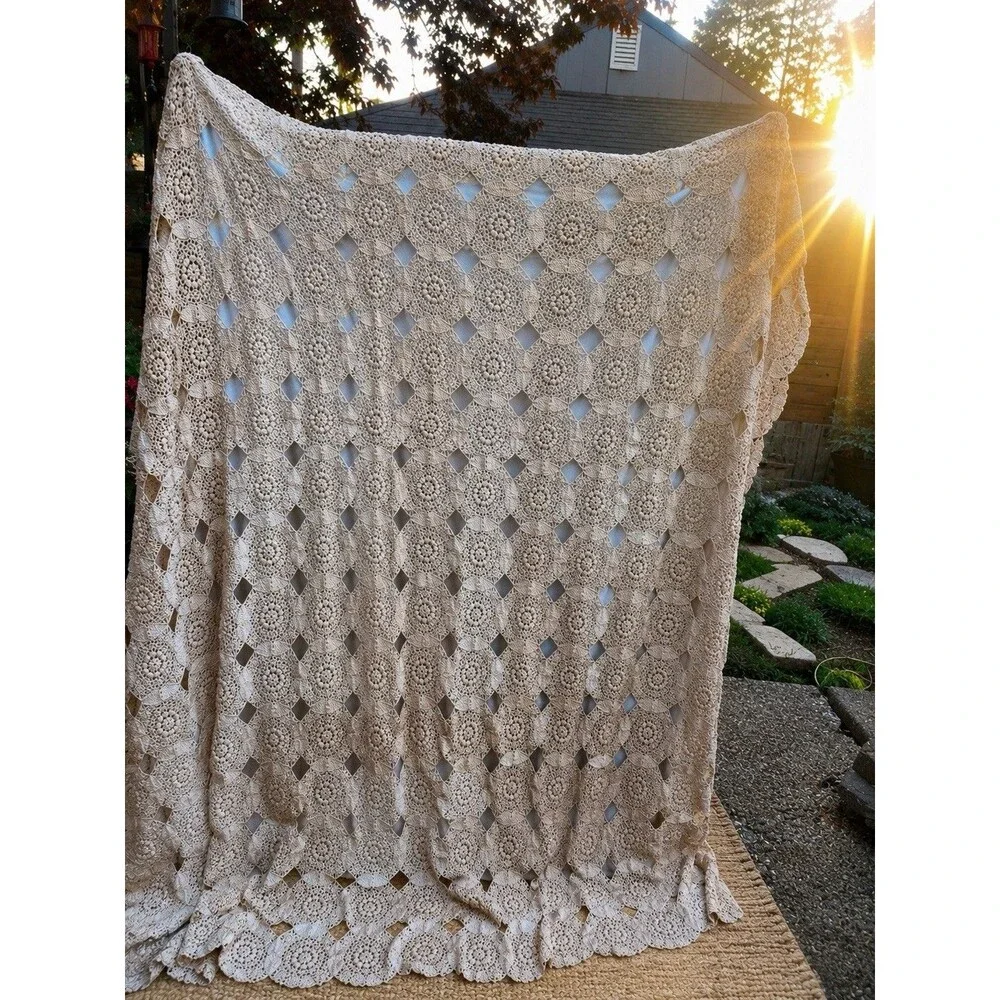 1940s Heirloom Hand-Crocheted Medallion Bedspread ECRU Cotton 4.5lbs  76